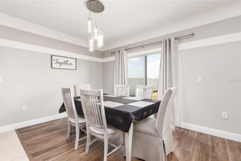 Villa ou maison à vendre à Kissimmee, Floride: 5 chambres, 248.42 m2 № 1717543 - photo 7