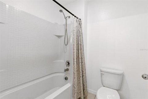 Villa ou maison à vendre à Kissimmee, Floride: 5 chambres, 248.42 m2 № 1717543 - photo 28