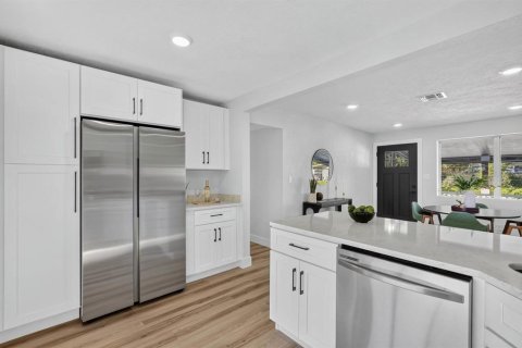 Casa en venta en Daytona Beach, Florida, 4 dormitorios, 137.03 m2 № 2423719 - foto 11