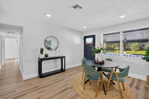 Casa en venta en Daytona Beach, Florida, 4 dormitorios, 137.03 m2 № 2423719 - foto 8