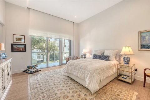 Condo in Sarasota, Florida, 2 bedrooms № 2155696 - photo 20