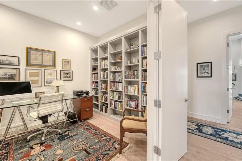Condo in Sarasota, Florida, 2 bedrooms № 2155696 - photo 19