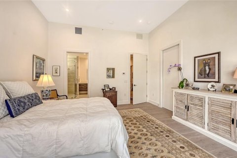Condo in Sarasota, Florida, 2 bedrooms № 2155696 - photo 24