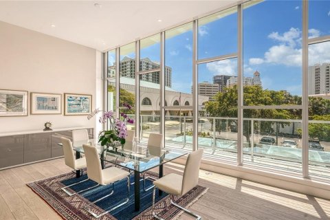Condo in Sarasota, Florida, 2 bedrooms № 2155696 - photo 4