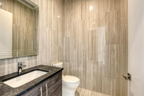 Condo in Sarasota, Florida, 2 bedrooms № 2155696 - photo 26
