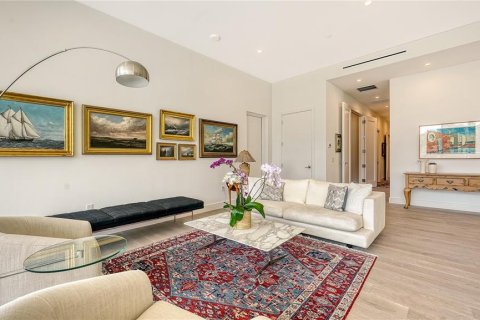Condo in Sarasota, Florida, 2 bedrooms № 2155696 - photo 11
