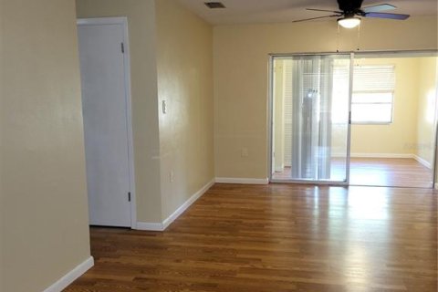 Casa en venta en Port Richey, Florida, 3 dormitorios, 103.12 m2 № 1848105 - foto 8