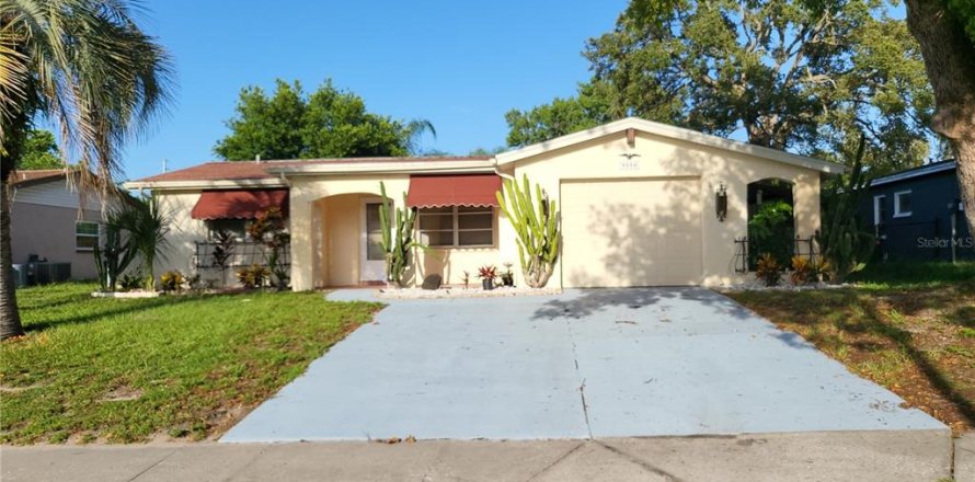 Villa ou maison à Port Richey, Floride 3 chambres, 103.12 m2 № 1848105
