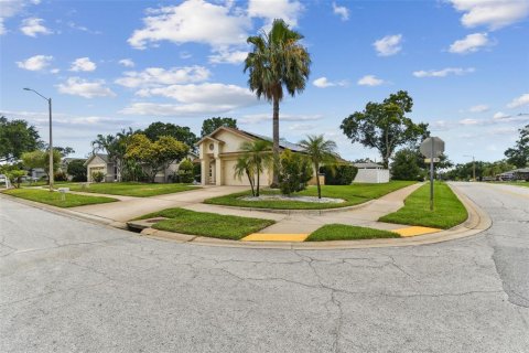 Casa en venta en Palm Harbor, Florida, 3 dormitorios, 161.46 m2 № 1916320 - foto 10