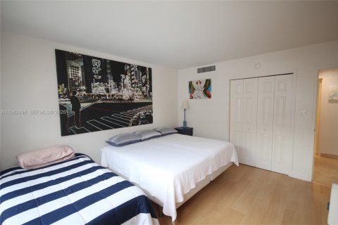Снять в аренду кондоминиум в Майами-Бич, Флорида 2 спальни, 126.35м2, № 2080395 - фото 14