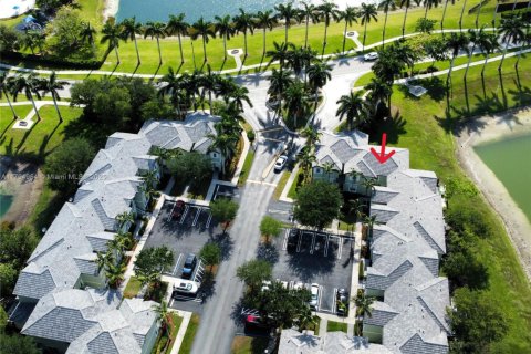 Townhouse in Homestead, Florida 3 bedrooms, 141.49 sq.m. № 1712396 - photo 5