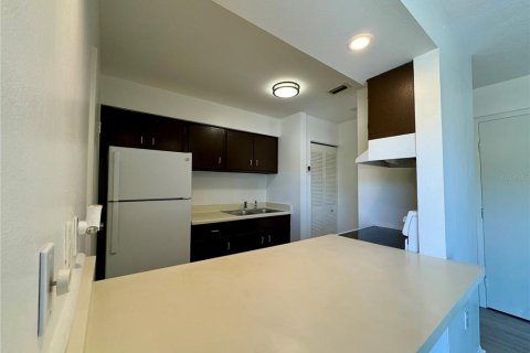 Condo in Sarasota, Florida, 3 rooms  № 1580468 - photo 11
