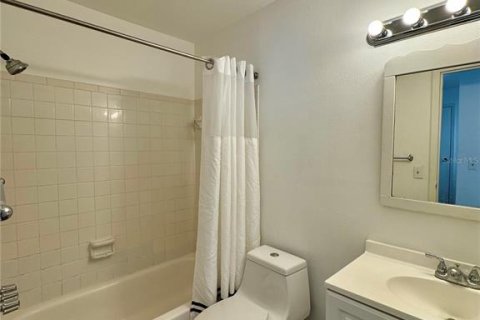 Condo in Sarasota, Florida, 3 rooms  № 1580468 - photo 18