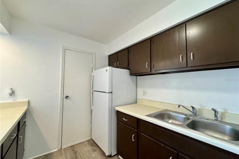 Condo in Sarasota, Florida, 3 rooms  № 1580468 - photo 12