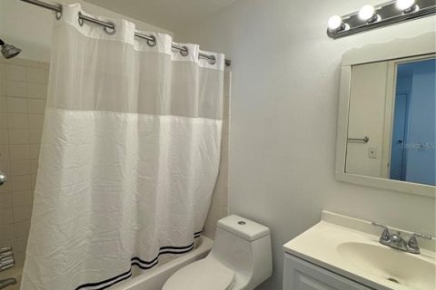 Condo in Sarasota, Florida, 3 rooms  № 1580468 - photo 17