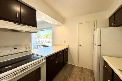 Condo in Sarasota, Florida, 3 rooms  № 1580468 - photo 13