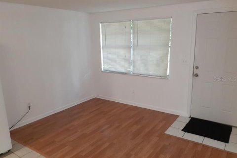Immobilier commercial à vendre à Holiday, Floride: 4 chambres, 183.2 m2 № 1910794 - photo 2