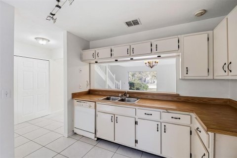 Copropriété à vendre à Orlando, Floride: 2 chambres, 121.61 m2 № 2211552 - photo 8