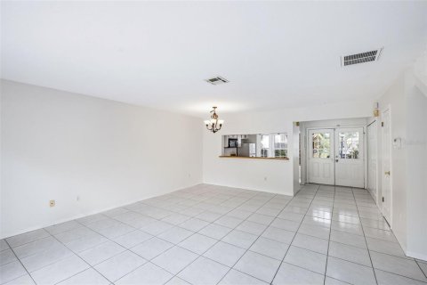 Copropriété à vendre à Orlando, Floride: 2 chambres, 121.61 m2 № 2211552 - photo 7