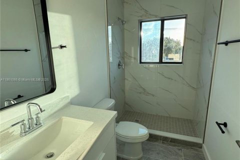 Appartement à louer à Miami, Floride: 3 chambres, 83.61 m2 № 1892663 - photo 12