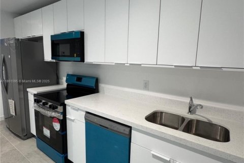 Appartement à louer à Miami, Floride: 3 chambres, 83.61 m2 № 1892663 - photo 8