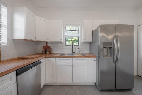 Casa en venta en Tampa, Florida, 2 dormitorios, 108.7 m2 № 1644783 - foto 12