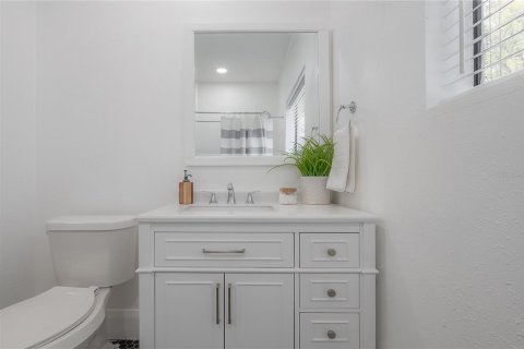 Casa en venta en Tampa, Florida, 2 dormitorios, 108.7 m2 № 1644783 - foto 24