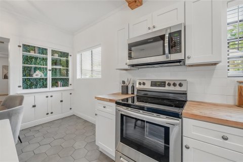 Casa en venta en Tampa, Florida, 2 dormitorios, 108.7 m2 № 1644783 - foto 18