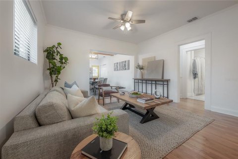 Casa en venta en Tampa, Florida, 2 dormitorios, 108.7 m2 № 1644783 - foto 8