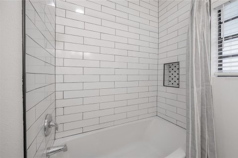 Casa en venta en Tampa, Florida, 2 dormitorios, 108.7 m2 № 1644783 - foto 27