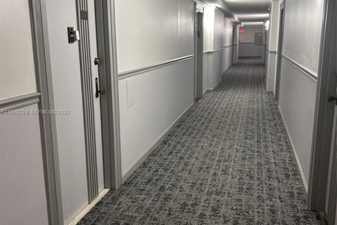 Condominio en alquiler en Sunny Isles Beach, Florida, 1 dormitorio, 71.26 m2 № 1987572 - foto 16