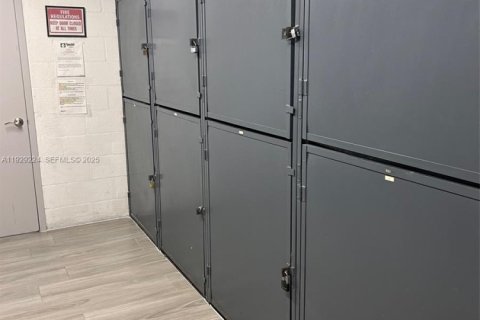 Condominio en alquiler en Sunny Isles Beach, Florida, 1 dormitorio, 71.26 m2 № 1987572 - foto 14