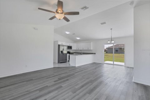 Casa en venta en Cape Coral, Florida, 3 dormitorios, 118.17 m2 № 1719410 - foto 8