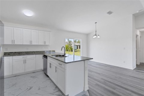 Casa en venta en Cape Coral, Florida, 3 dormitorios, 118.17 m2 № 1719410 - foto 13