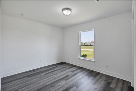 Casa en venta en Cape Coral, Florida, 3 dormitorios, 118.17 m2 № 1719410 - foto 18