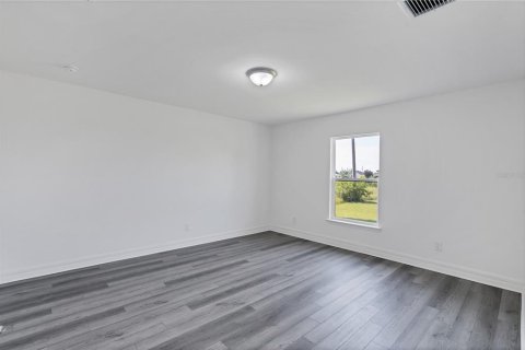Casa en venta en Cape Coral, Florida, 3 dormitorios, 118.17 m2 № 1719410 - foto 26