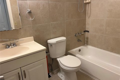 Copropriété à louer à Miami, Floride: 3 chambres, 89.65 m2 № 2019760 - photo 9