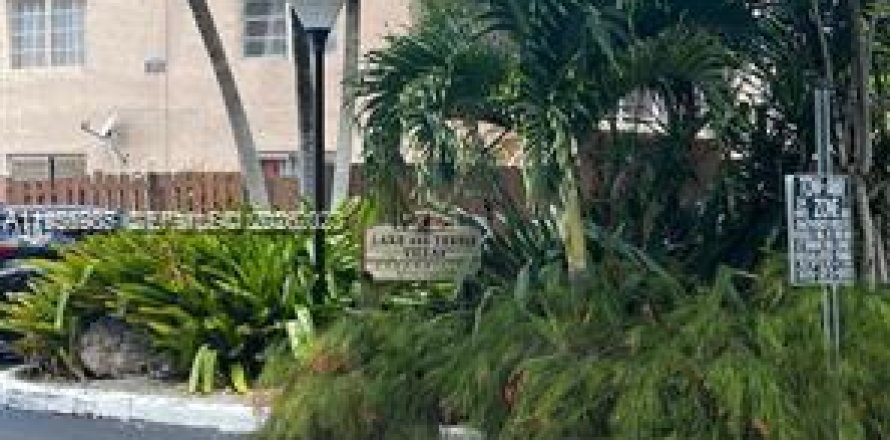 Condo à Miami, Floride, 3 chambres  № 2019760