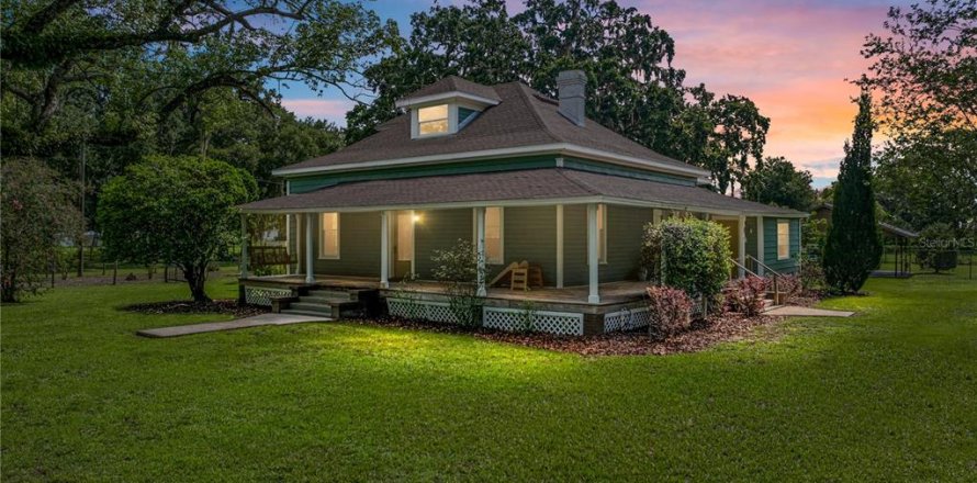 House in Plant City, Florida 4 bedrooms, 238.11 sq.m. № 1803306