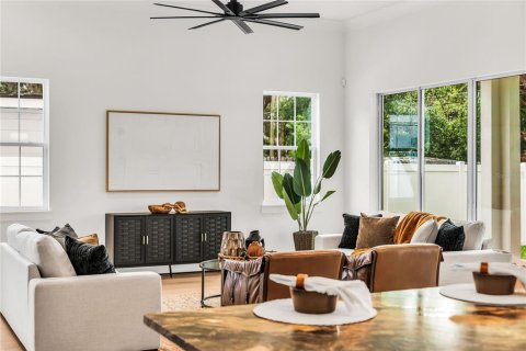 Villa ou maison à vendre à Orlando, Floride: 5 chambres, 315.12 m2 № 2405244 - photo 8