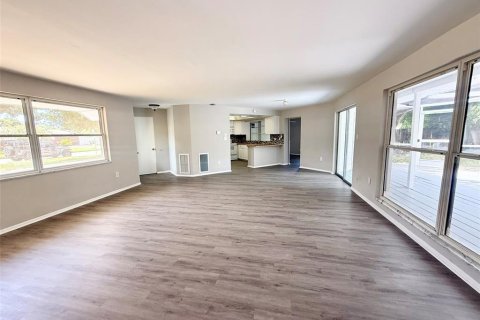 House in Sarasota, Florida 2 bedrooms, 129.6 sq.m. № 1876306 - photo 29