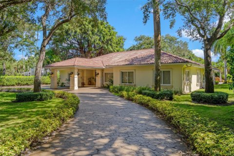 House in Pinecrest, Florida 7 bedrooms, 475.1 sq.m. № 2018391 - photo 8