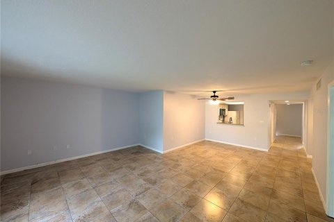 Copropriété à louer à Tampa, Floride: 2 chambres, 123.37 m2 № 2386407 - photo 4