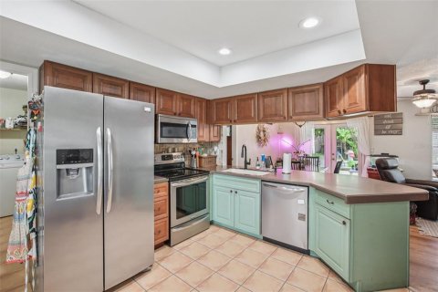 House in Brooksville, Florida 3 bedrooms, 126.35 sq.m. № 1885005 - photo 6