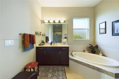 Casa en venta en Port St. Lucie, Florida, 3 dormitorios, 305.83 m2 № 1863113 - foto 15
