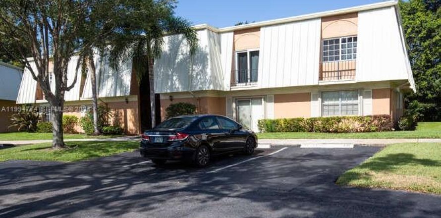 Condo in Davie, Florida, 2 bedrooms  № 2056413