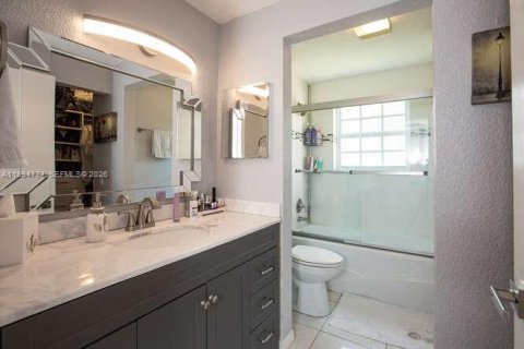 Condo in Davie, Florida, 2 bedrooms  № 2056413 - photo 9