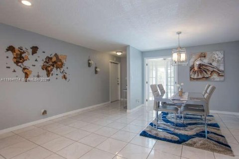 Condo in Davie, Florida, 2 bedrooms  № 2056413 - photo 6