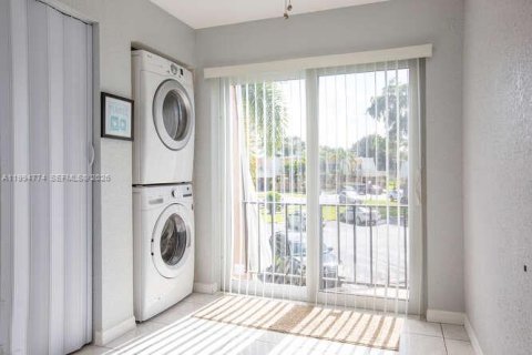 Condo in Davie, Florida, 2 bedrooms  № 2056413 - photo 14