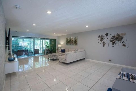 Condo in Davie, Florida, 2 bedrooms  № 2056413 - photo 3